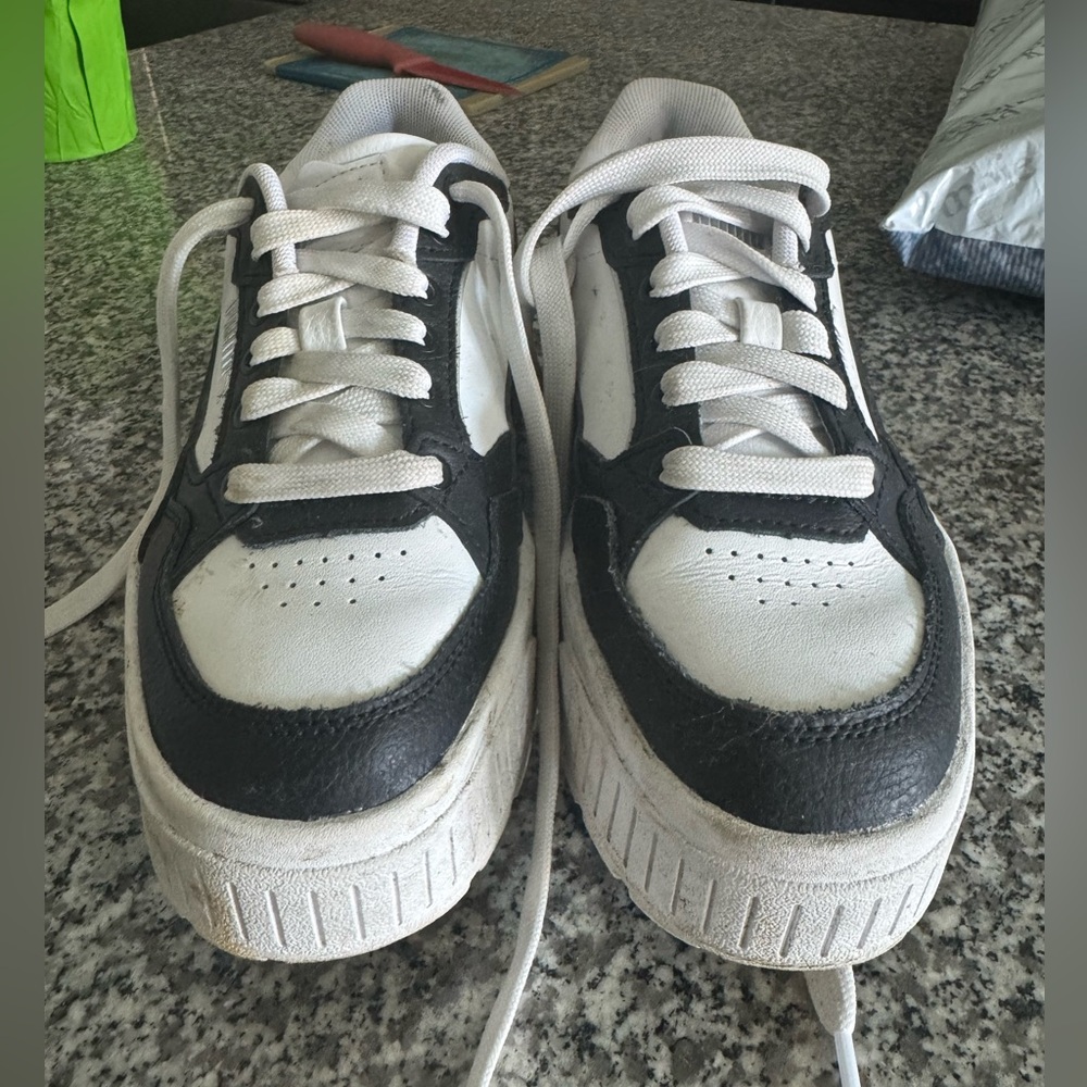 Puma-Karmen II Idol Platform Sneaker size 6